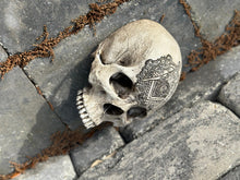 Load image into Gallery viewer, Wall Skull - Masonic G