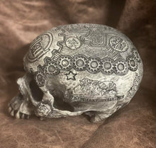 Load image into Gallery viewer, Fallout Skull