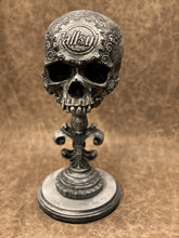 Load image into Gallery viewer, Fleur de lis - Skull Stand