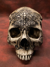 Load image into Gallery viewer, Wall Hanging Sugar Skull - Aged Bone