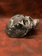 Load image into Gallery viewer, Wall Hanging Sugar Skull - Aged Bone