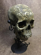 Load image into Gallery viewer, Shakespeare Skull